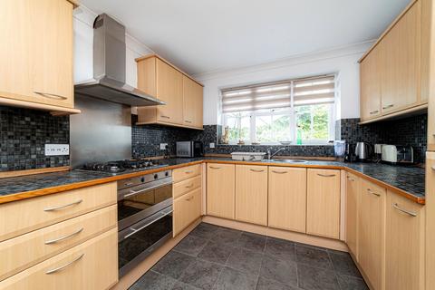 22 Atkinson Walk, Kennington, Ashford, TN24 9SB