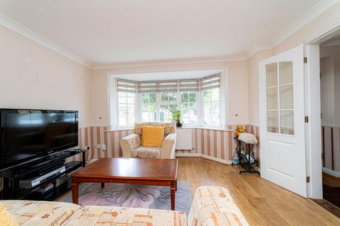 22 Atkinson Walk, Kennington, Ashford, TN24 9SB
