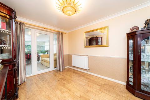 22 Atkinson Walk, Kennington, Ashford, TN24 9SB