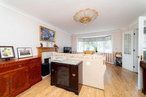22 Atkinson Walk, Kennington, Ashford, TN24 9SB