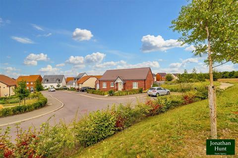 3 bedroom detached bungalow for sale, Gallon Drive, Buntingford SG9