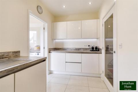 17 Gallon Drive, Buntingford, SG9 9UH