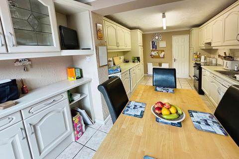 3 bedroom chalet for sale, Warburtons, Stanford-Le-Hope, SS17