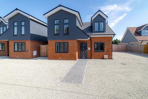 3 bedroom detached house for sale, Fairway Close, St. Marys Bay, TN29