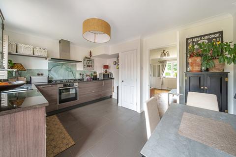 9 Atherton Close, Shalford, Guildford, GU4 8HZ