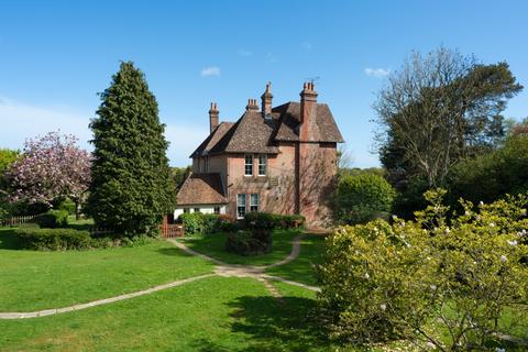 5 bedroom detached house for sale, Udimore Road, Broad Oak, East Sussex