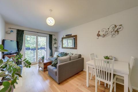 1 bedroom flat for sale, Westbourne Drive, Forest Hill, London, SE23