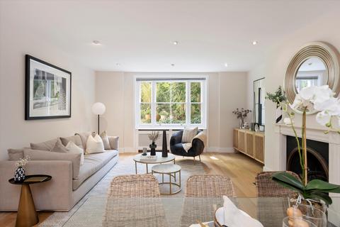 3 bedroom flat for sale, Addison Crescent, Holland Park, London, W14