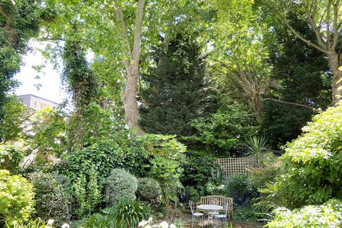 Flat 1, 14 Addison Crescent, London, W14 8JR