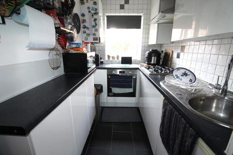 2 bedroom ground floor flat for sale, Oakstead Close, Ipswich, IP4