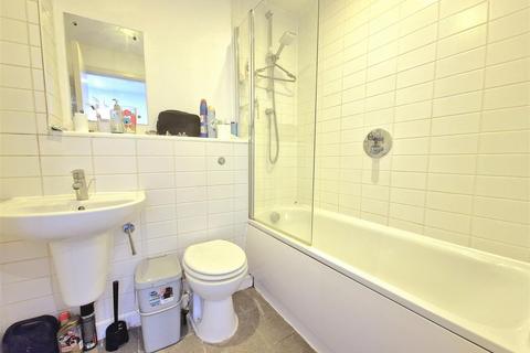 Flat 84, Castle Quay Castle Lane, Bedford, MK40 3FG