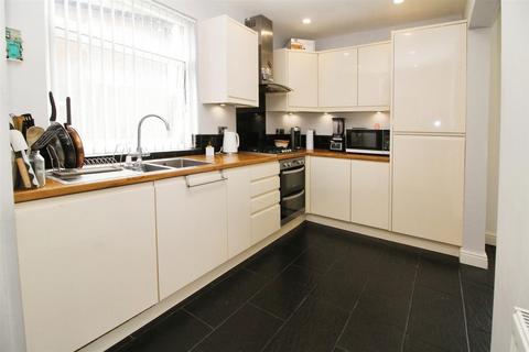 86 Bolton Drive, Bradford, BD2 2AA