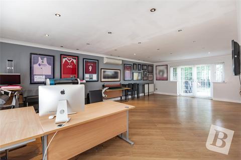 6 bedroom detached house for sale, Dalewood Close, Emerson Park, RM11