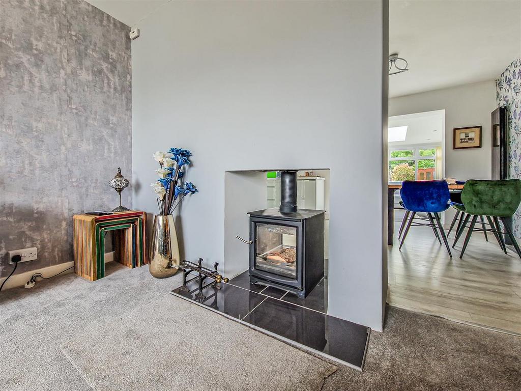 Feature Log Burner