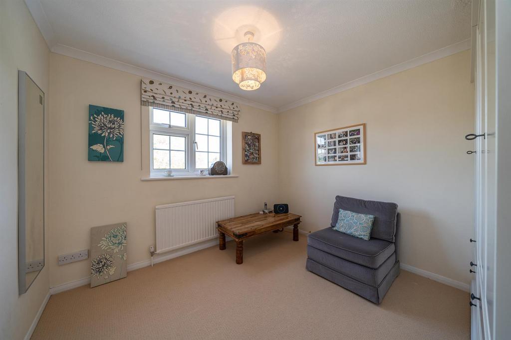 101-Holywell-Road-08547.jpg