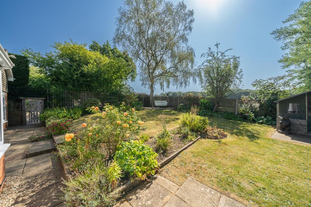 101-Holywell-Road-08648.jpg