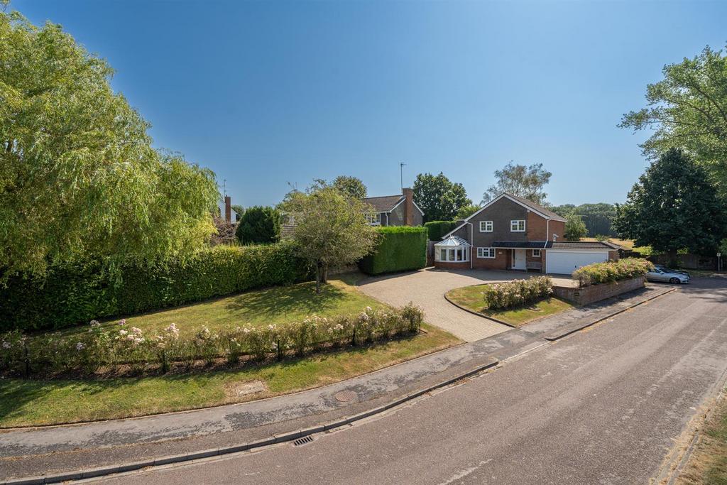 101-Holywell-Road-08660.jpg