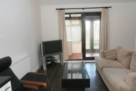 1 bedroom apartment to rent, 3 Aragon Hse, Ws, SK9 2HE