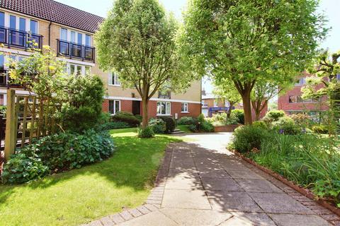 2 bedroom retirement property for sale, Turners Hill, Waltham Cross