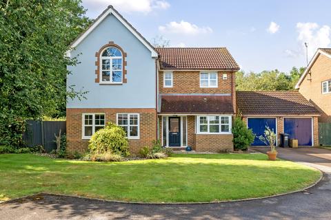 3 Cornwallis Close, Caterham, CR3 5BX