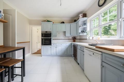 3 Cornwallis Close, Caterham, CR3 5BX