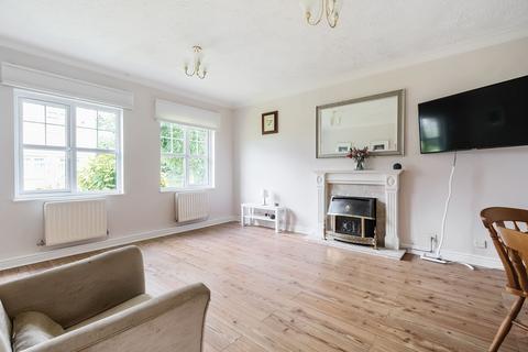 3 Cornwallis Close, Caterham, CR3 5BX