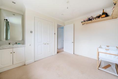 3 Cornwallis Close, Caterham, CR3 5BX