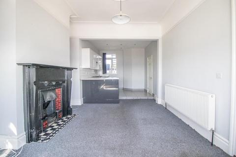 2 bedroom flat for sale, Eastern Esplanade, Southend-on-Sea SS1