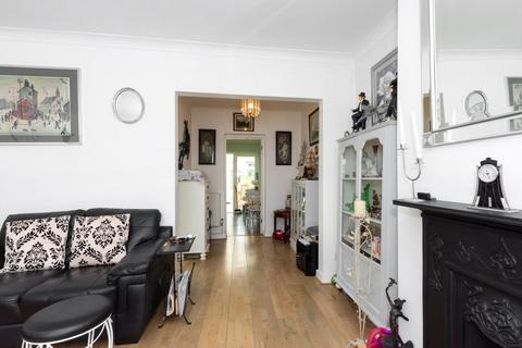 57 Wyncham Avenue, Sidcup, DA15 8EU