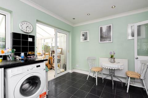 57 Wyncham Avenue, Sidcup, DA15 8EU