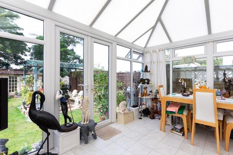 57 Wyncham Avenue, Sidcup, DA15 8EU