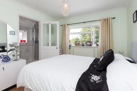 57 Wyncham Avenue, Sidcup, DA15 8EU