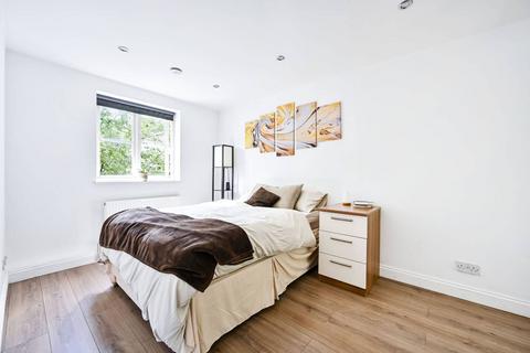 2 bedroom flat for sale, Brompton Park Crescent, West Brompton, London, SW6