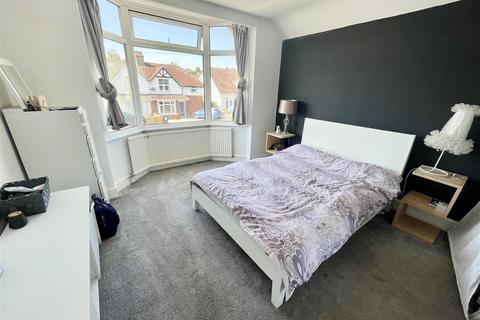147 Croft Road, Swindon, SN1 4DS