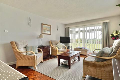 2 bedroom apartment for sale, Victoria Road, Milford on Sea, Lymington, Hampshire, SO41