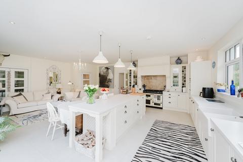 8 Capelaw Road, Edinburgh, EH13 0HG