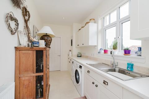 8 Capelaw Road, Edinburgh, EH13 0HG