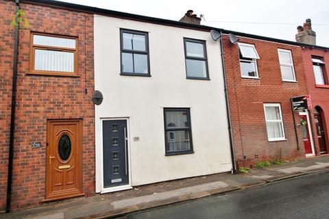 3 bedroom terraced house for sale, Dicconson Lane, Westhoughton, BL5 3NN