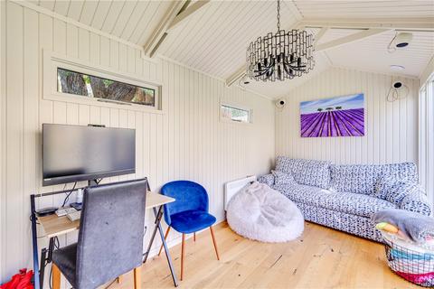 25 Queensmill Road, London, SW6 6JP