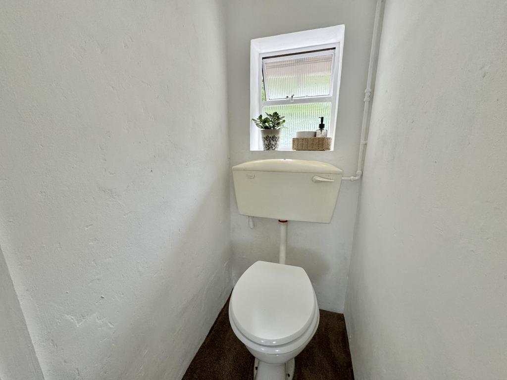 First Floor w.c