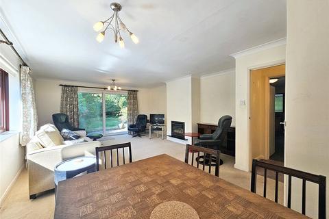 3 bedroom bungalow for sale, Little Court Close, Midhurst GU29