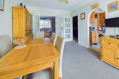 4 bedroom semi-detached house for sale, Mile Oak Gardens, Portslade