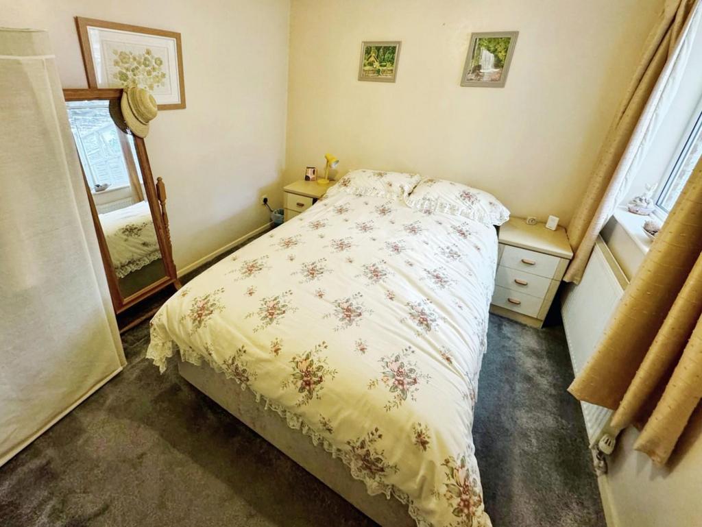 192b8751-Bed1.jpg