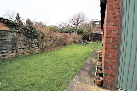 4 bedroom semi-detached house to rent, Wensley Drive, Chapel Allerton, Leeds, LS7 2LU