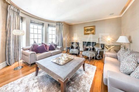 4 bedroom apartment to rent, Upper Feilde, London W1K