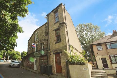 2 bedroom end of terrace house for sale, Bolton Lane, Bradford BD2