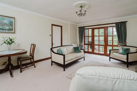 3 bedroom flat for sale, 2/6 Craufurdland, Barnton, Edinburgh, EH4 6DL