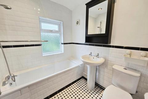 32 Victoria Avenue, Wallington, SM6 7JS