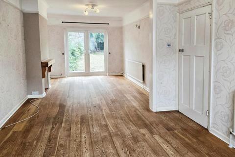 32 Victoria Avenue, Wallington, SM6 7JS
