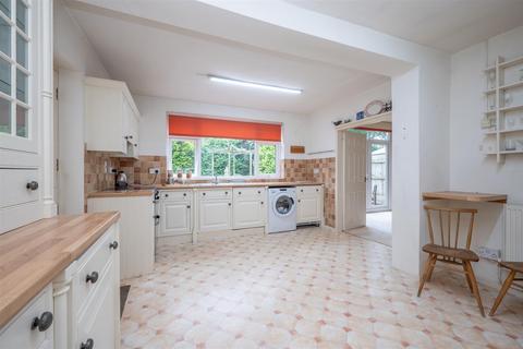 33 Castle Close, Henley-in-arden, B95 5LR